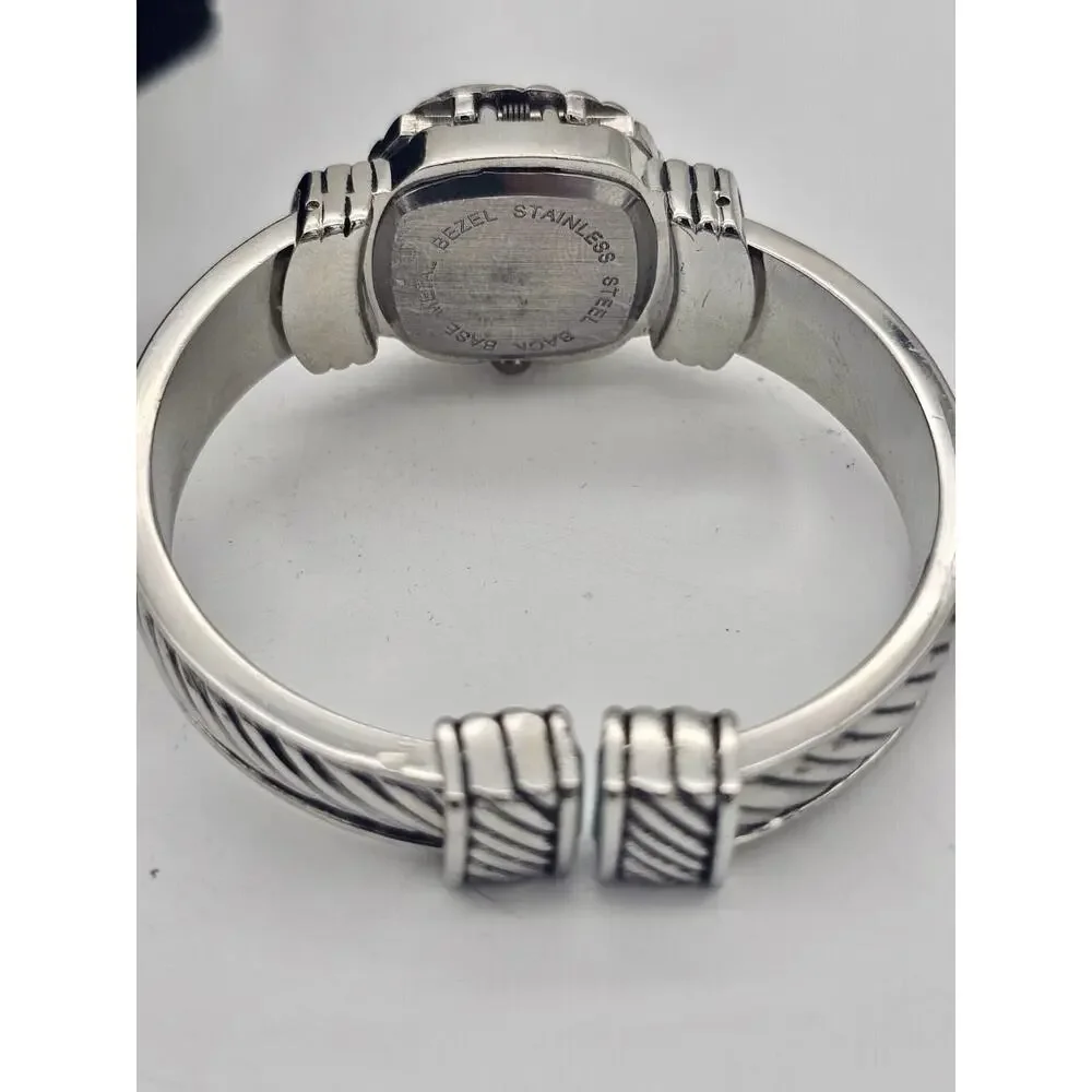 Japan Movement Quartz Watch Silver Tone Bracelet With Blue Accent